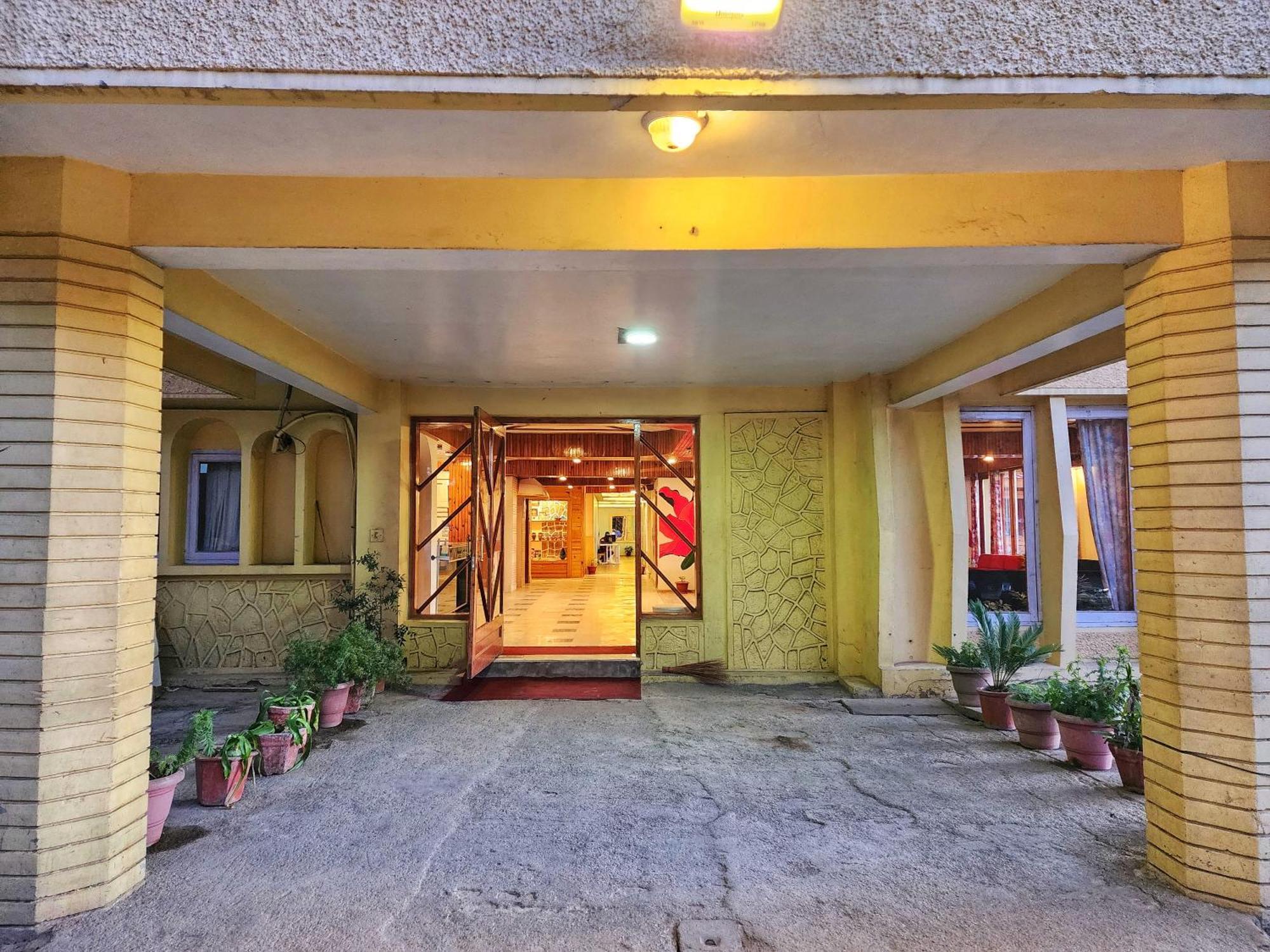Hotel Pineview Shimla Exterior foto
